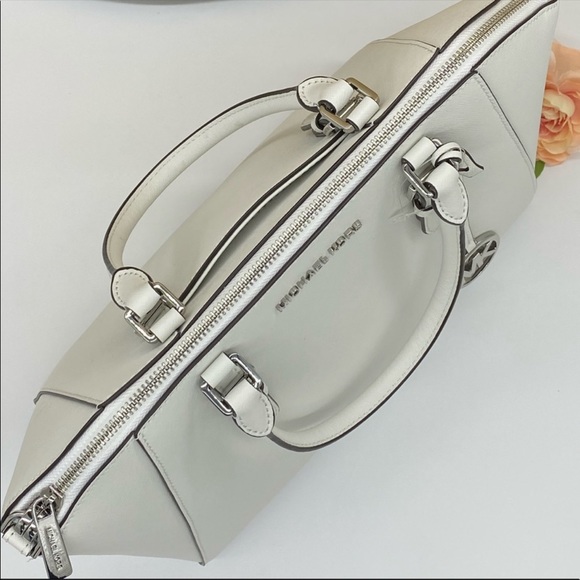 MICHAEL KORS CIARA LARGE TZ SATCHEL OPTIC WHITE - Picture 15 of 16